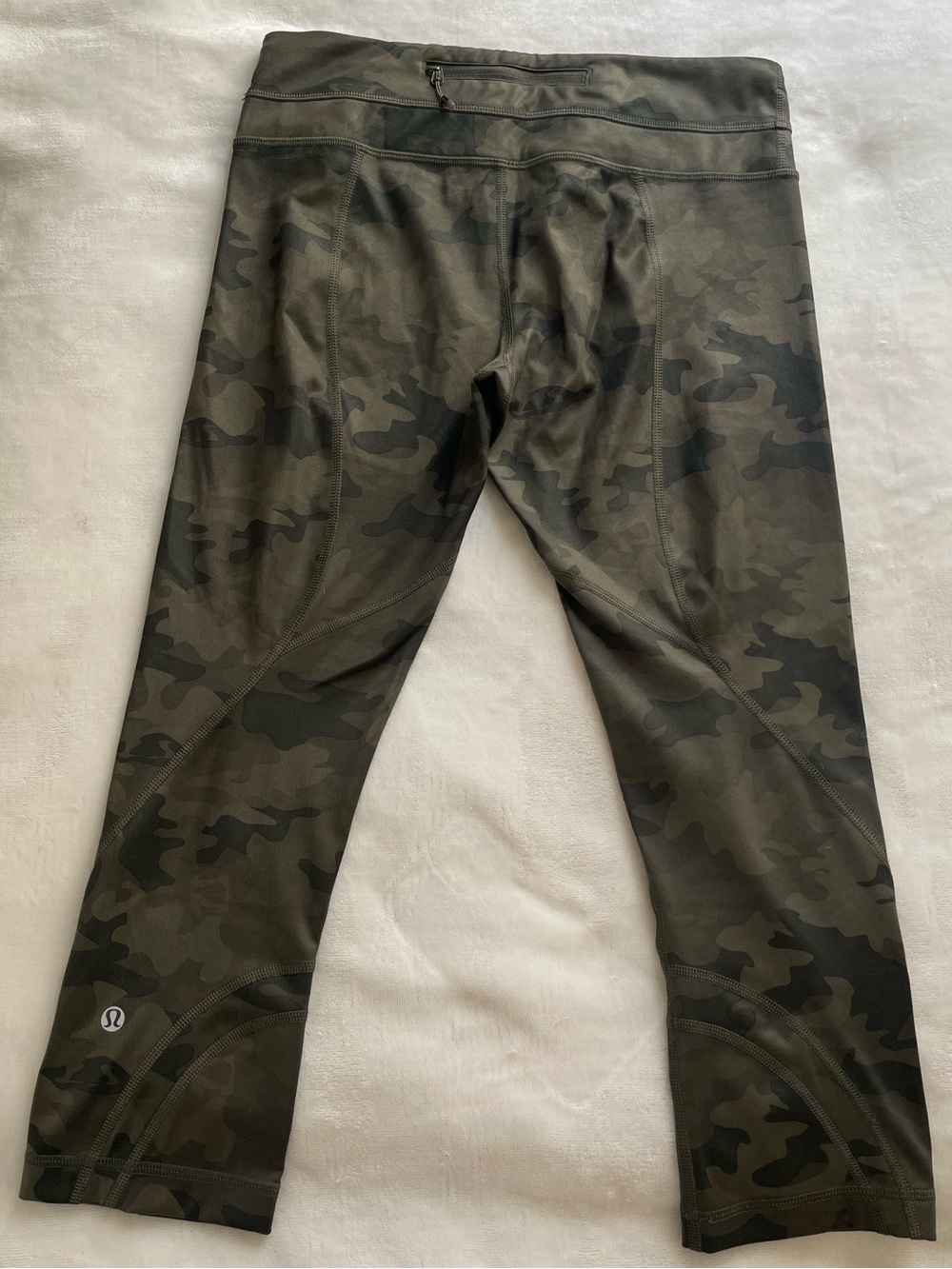 Lululemon athletica- Green Olive Camo Leggings